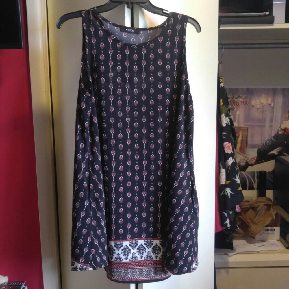 Summer tunic with pockets, size L